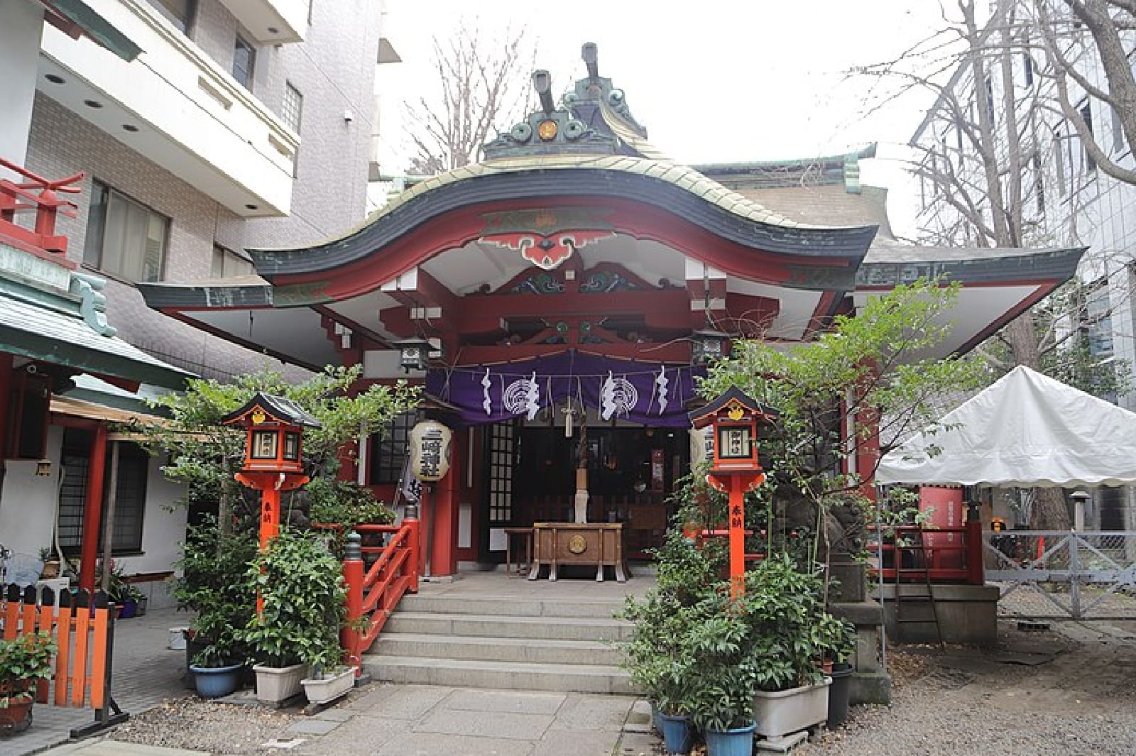 三崎稲荷神社